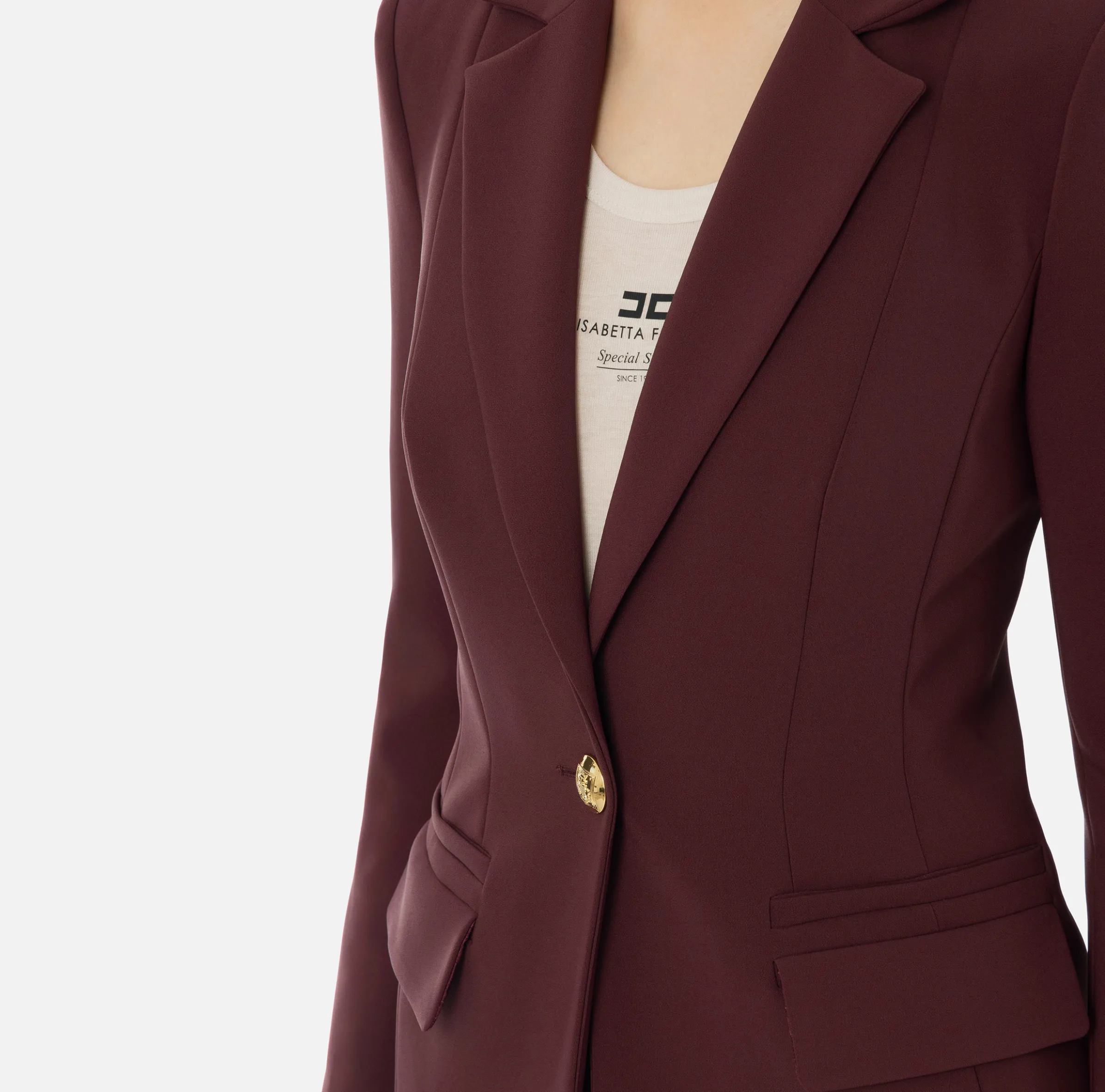 Tailleur in crêpe stretch con giacca sfiancata e pantalone dritto
