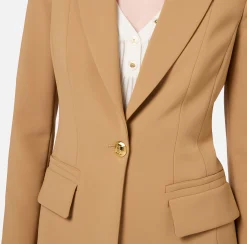 Tailleur in crêpe stretch con giacca sfiancata e pantalone dritto