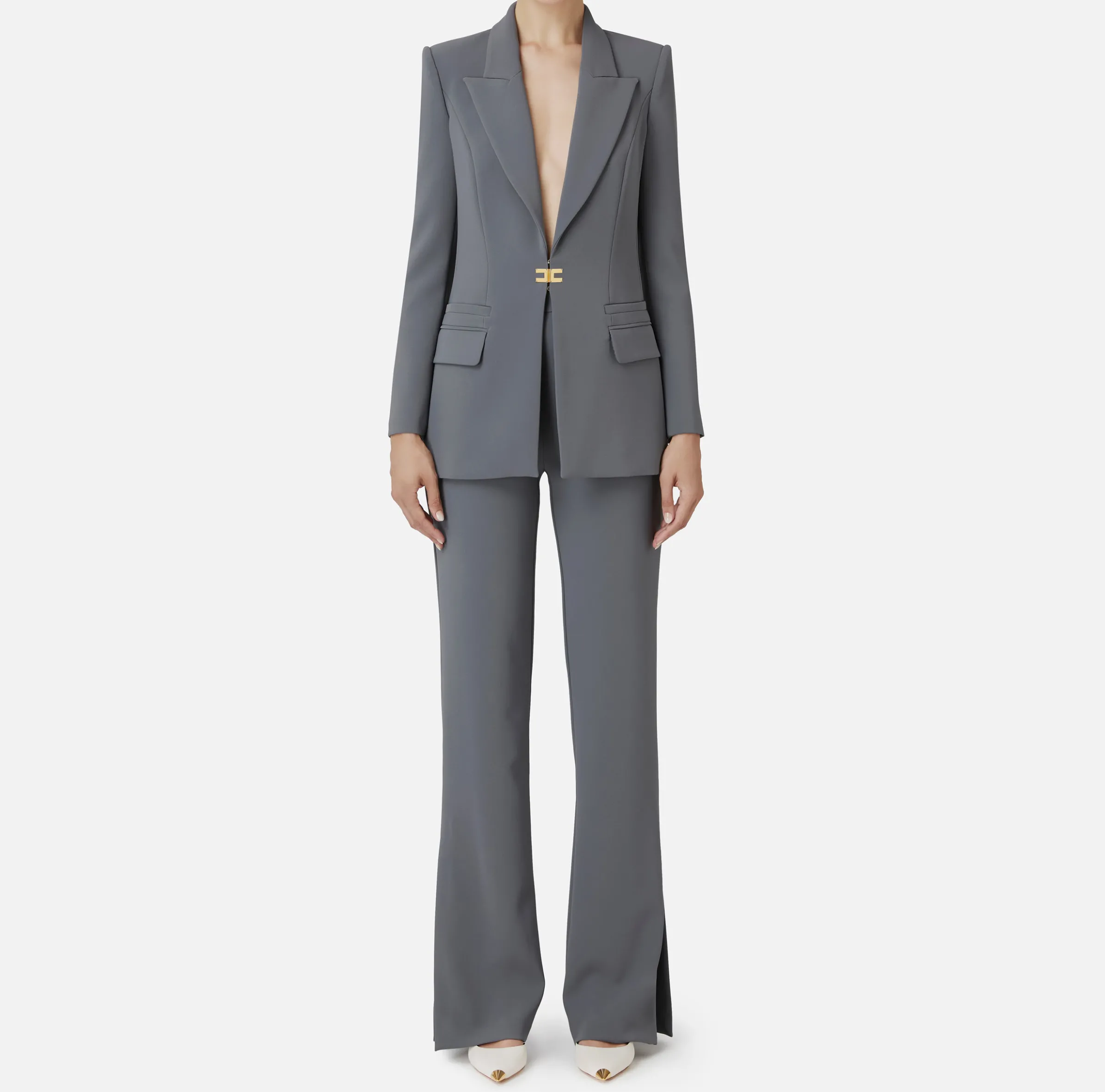 Tailleur in doppio crêpe stretch con giacca dritta e pantalone a palazzo