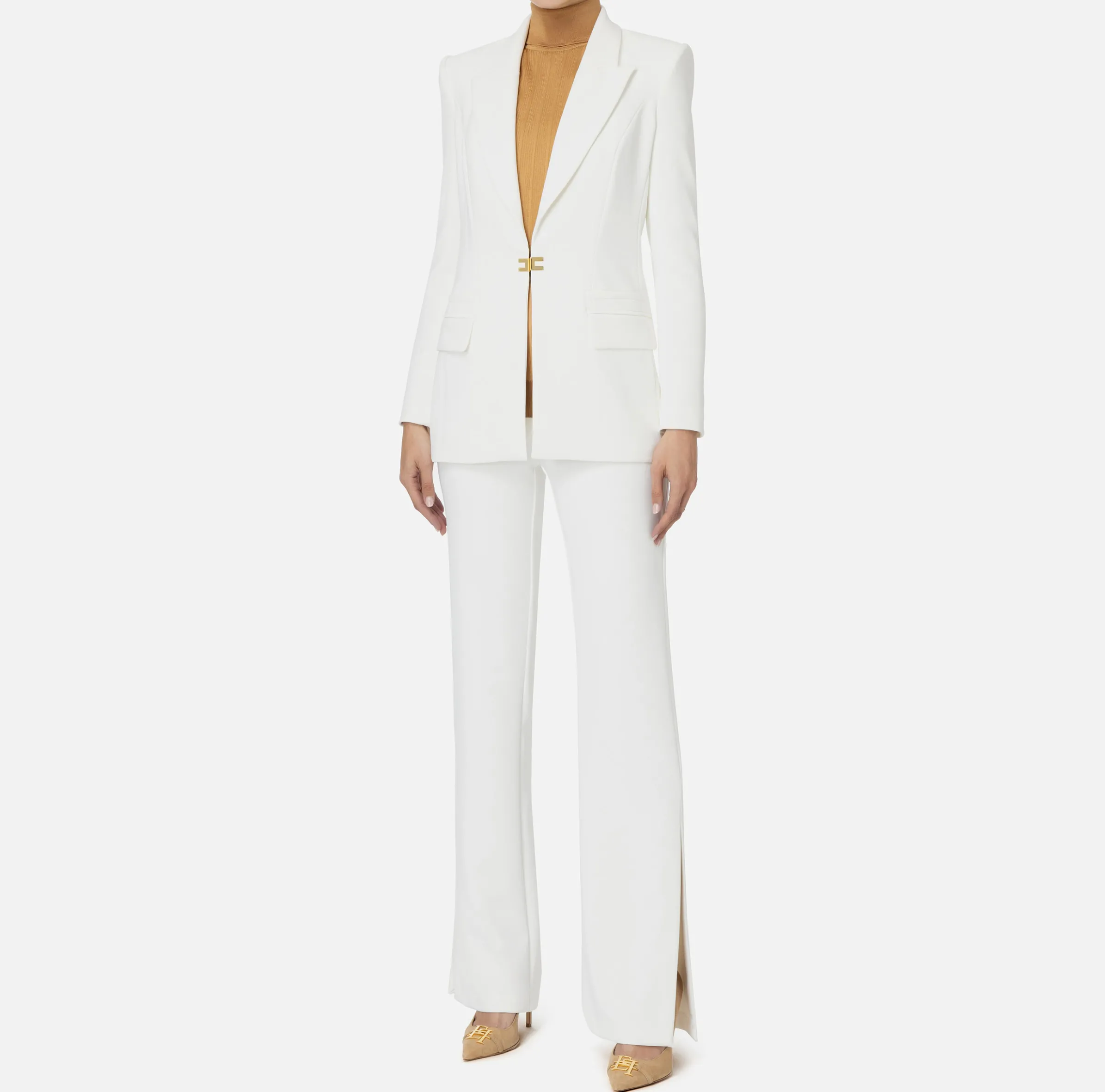 Tailleur in doppio crêpe stretch con giacca dritta e pantalone a palazzo