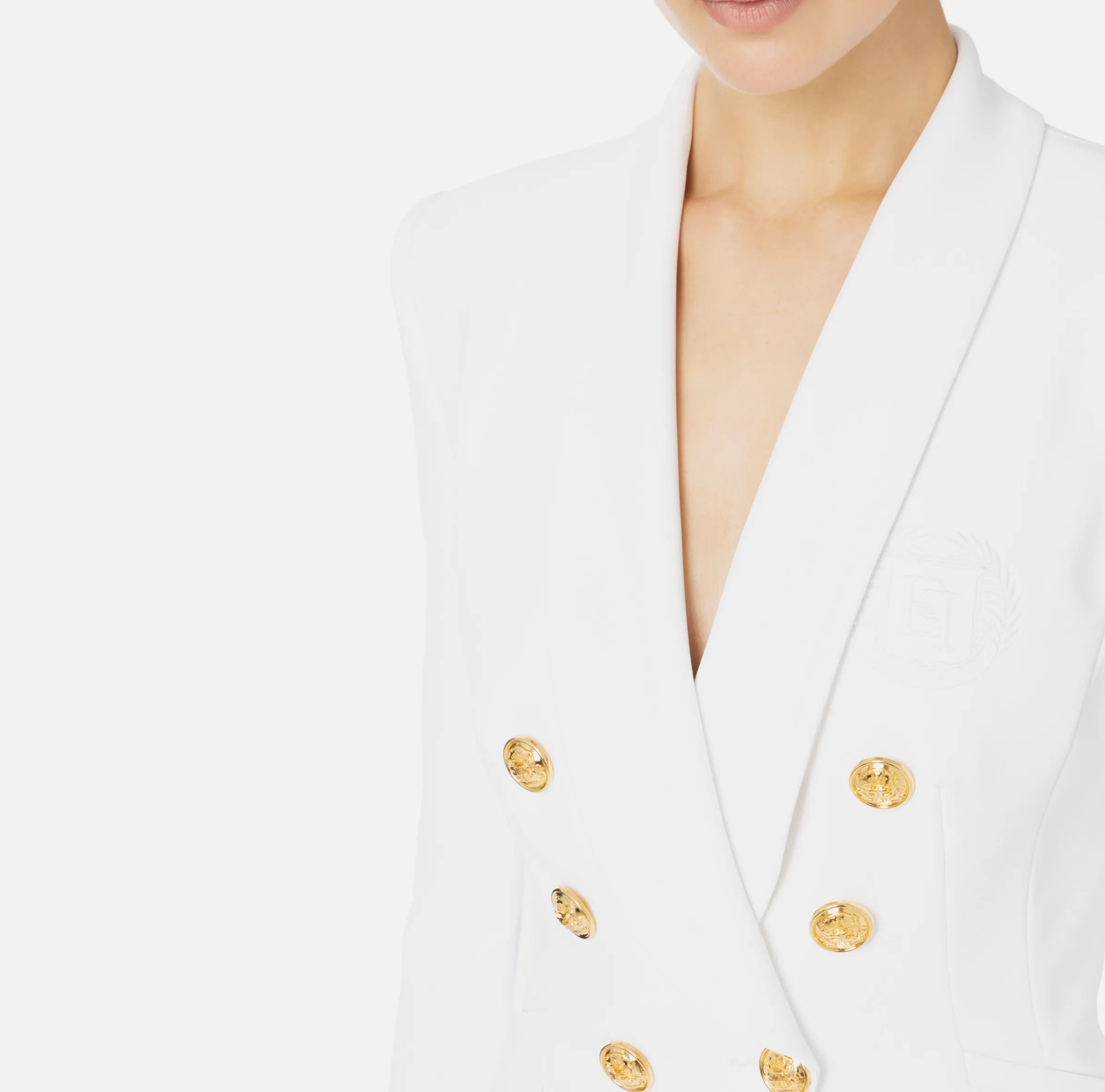 Tailleur in doppio crêpe stretch con giacca sciallata e pantalone a palazzo