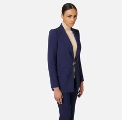 Tailleur in doppio crêpe stretch con giacca dritta e pantalone a palazzo