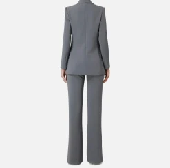Tailleur in doppio crêpe stretch con giacca dritta e pantalone a palazzo