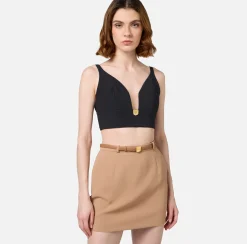 Top in doppio crêpe con placca logo