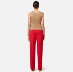 Top in viscosa con bande logate
