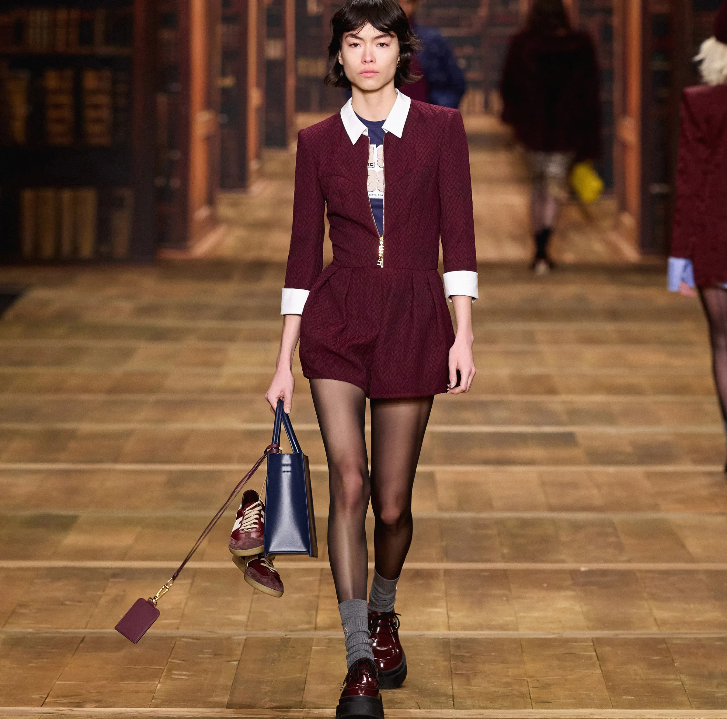 Tuta corta in tweed resca con zip