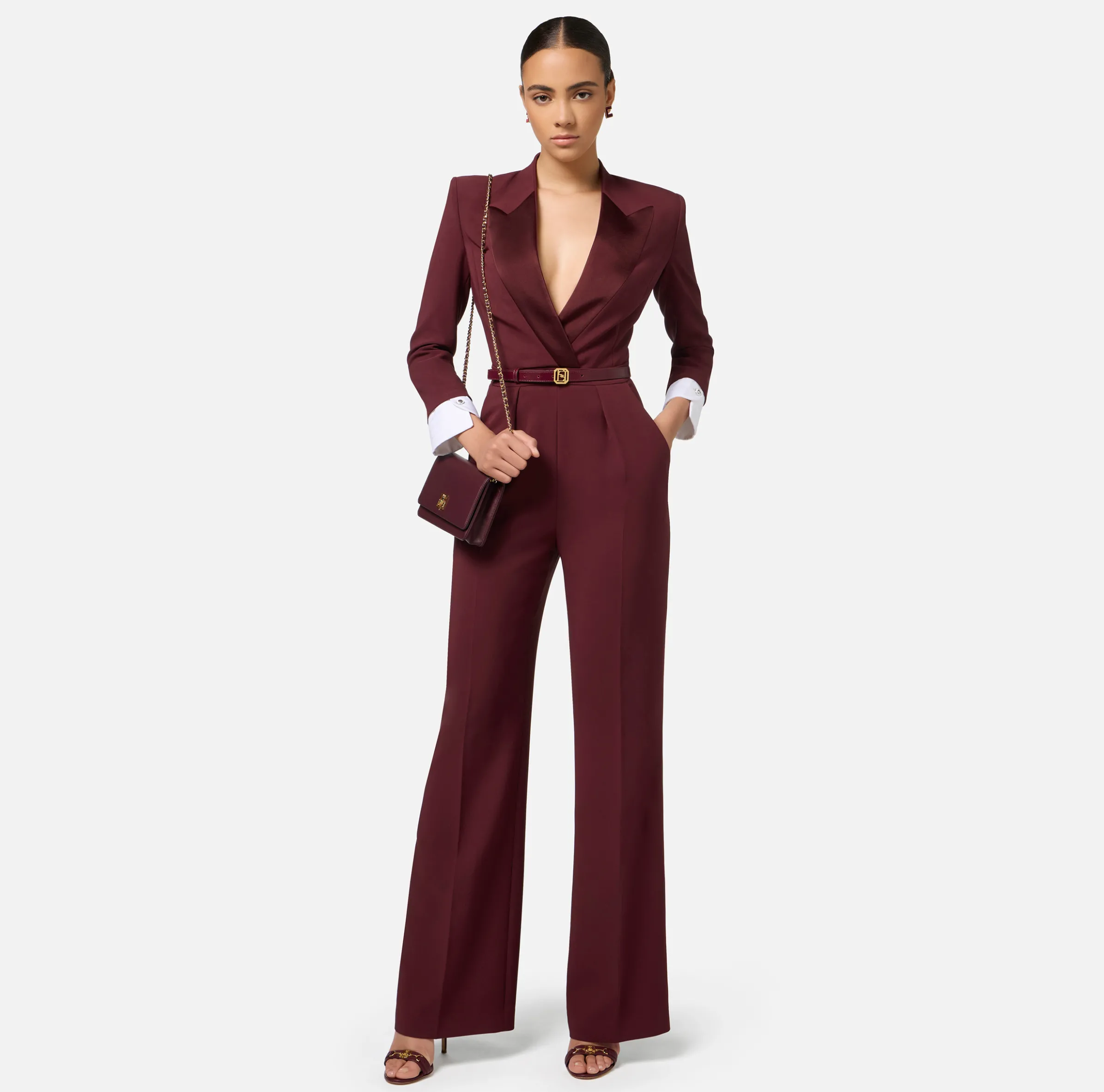 Tuta in crêpe stretch con revers in raso