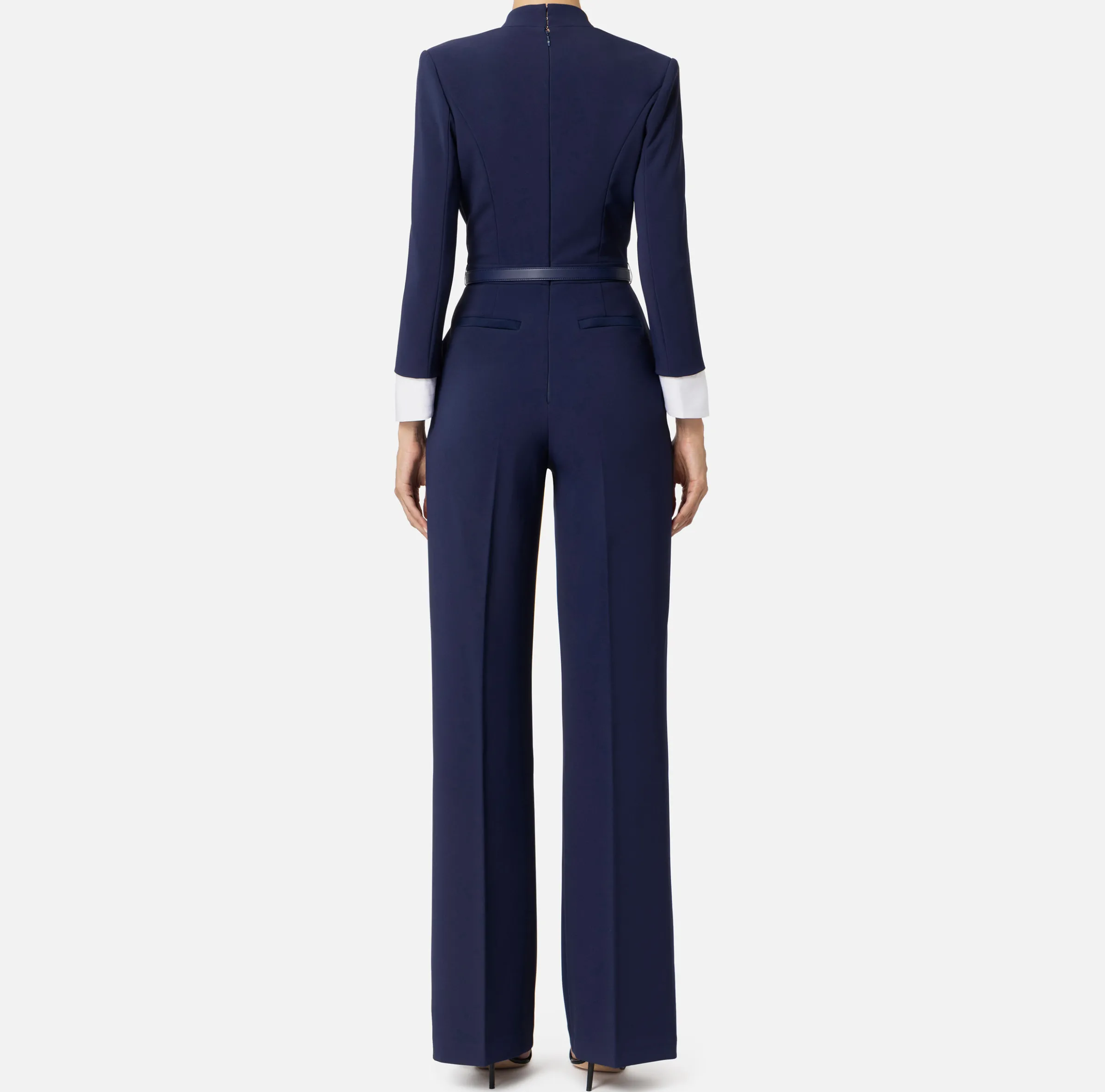 Tuta in crêpe stretch con revers in raso