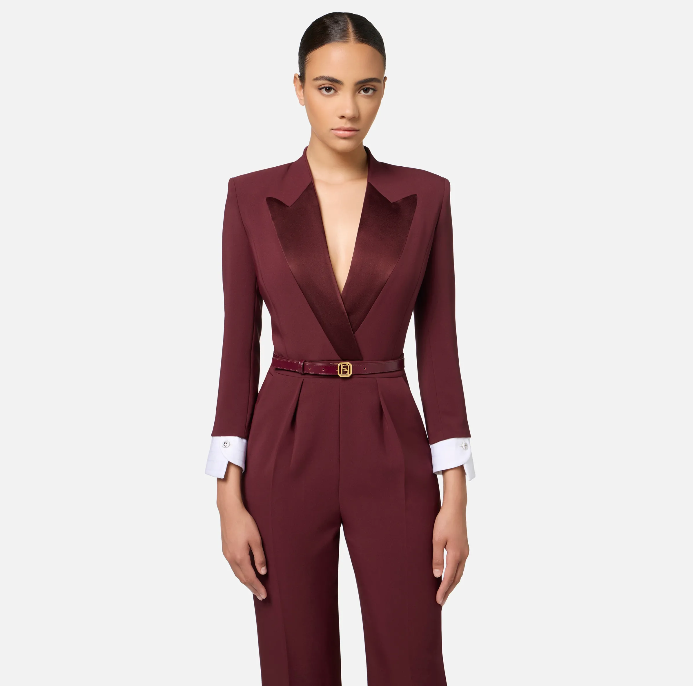 Tuta in crêpe stretch con revers in raso
