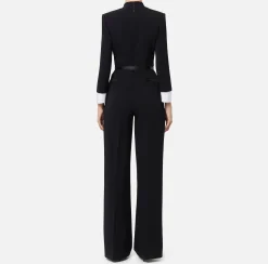 Tuta in crêpe stretch con revers in raso